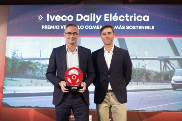 AXEL-SPRINGLE-IVECO-eDaily-Ruggero-Mughini-IVECO-Ispanya-Portekiz-Genel-Direktoru-2 IVECO eDaily, Avrupa'da Sürdürülebilirlik Ödüllerini Toplamaya Devam Ediyor