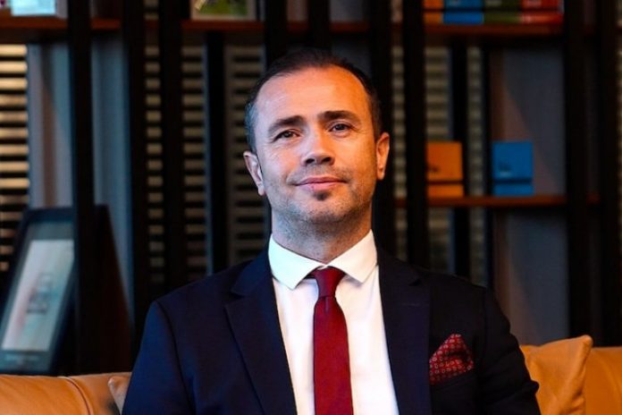 Cronos-Pharma-nin-Yo-netici-Direkto-ru-Ercan-Delikanli-2 Cronos Pharma'nın Yönetici Direktörü Ercan Delikanlı