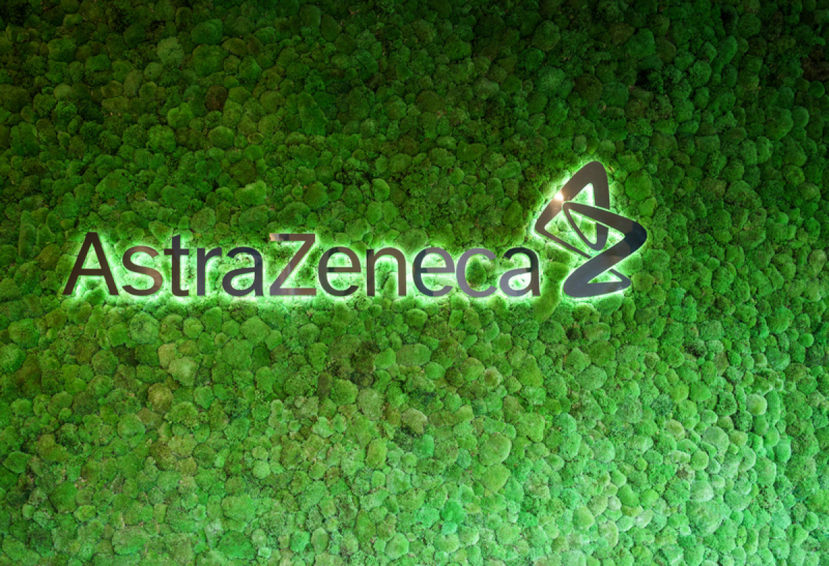 Yeşil zemin üzerinde AstraZeneca Logosu