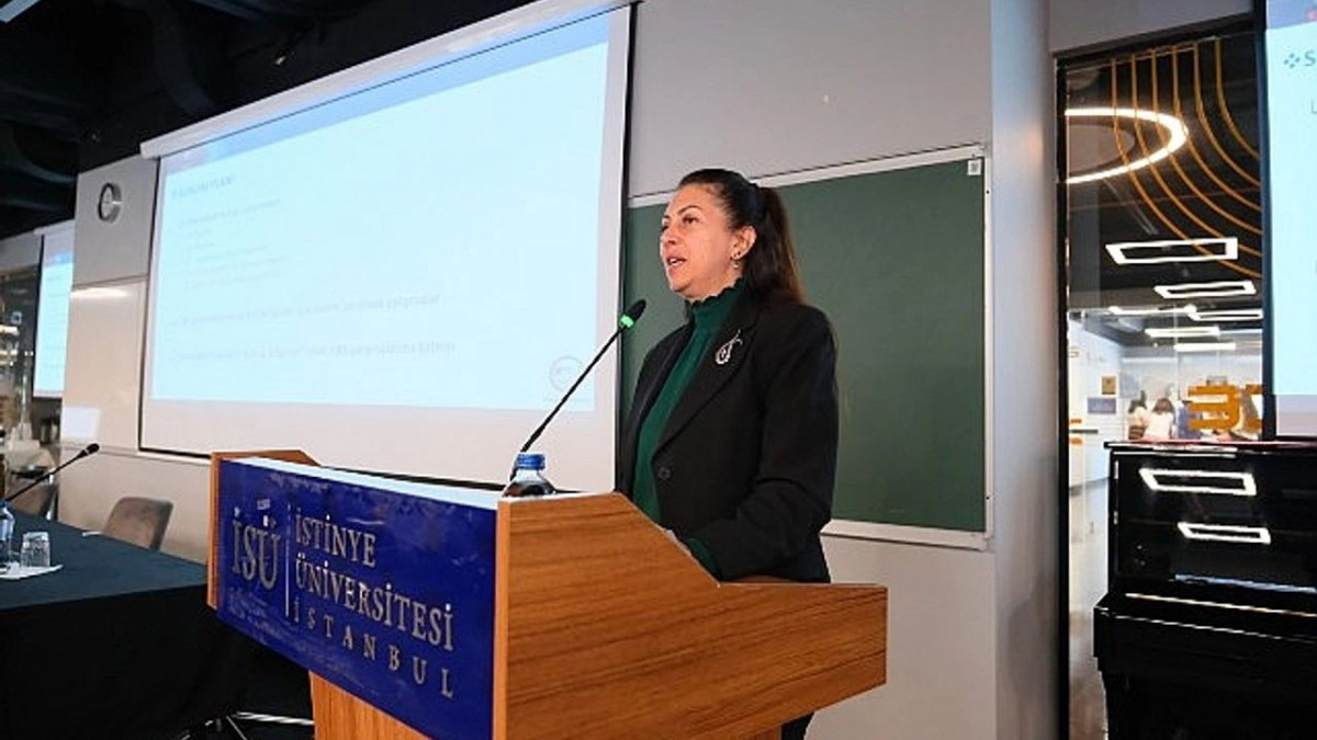 Prof. Dr. Burcu Özsoy