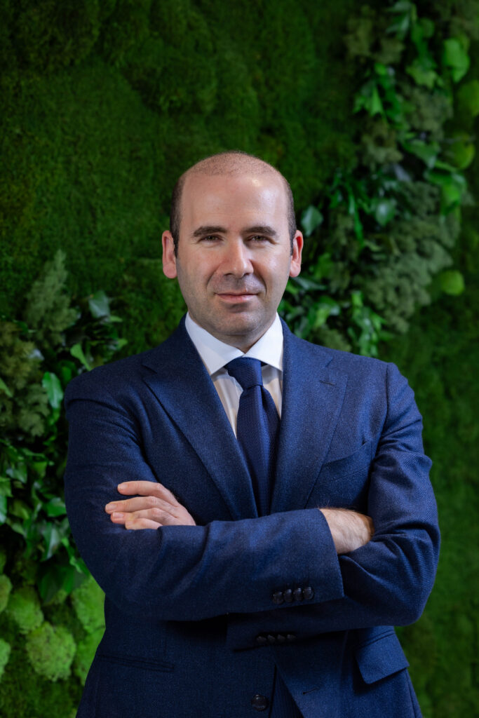 Lila Kağıt CEO'su Alp Öğücü