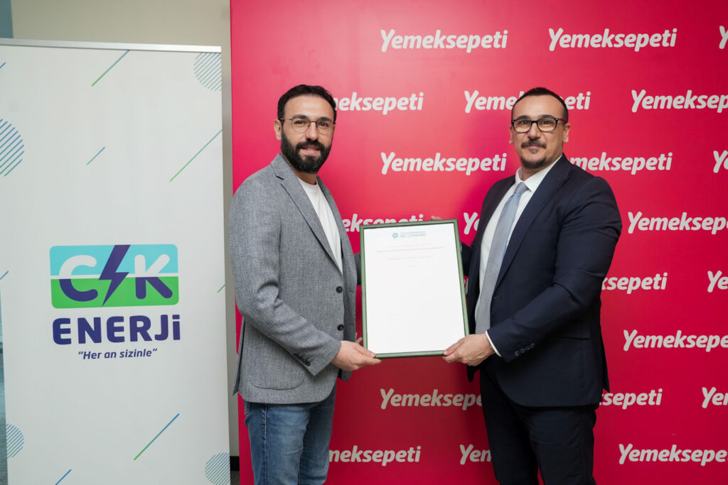 Yemeksepeti İnsan ve Kültür Lideri Aşkın Bostancıoğlu ve CK Enerji Boğaziçi Elektrik Satış Direktörü Hakan Yumral