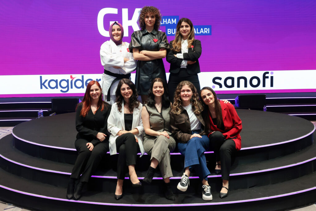GKL_Mezunlar_edited Geleceğin Kadın Liderleri Programı Mezunları 2025