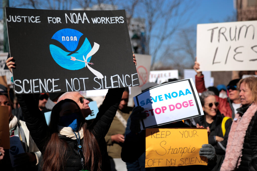 Terminated Federal Workers And Supporters Rally At NOAA Over DOGE Cuts 7 mart bilimi savun protestoları
