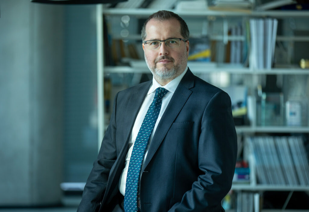 EY Türkiye Telekomünikasyon, Medya ve Teknoloji Sektör Lideri ve Danışmanlık Bölümü Şirket Ortağı Emre Beşli