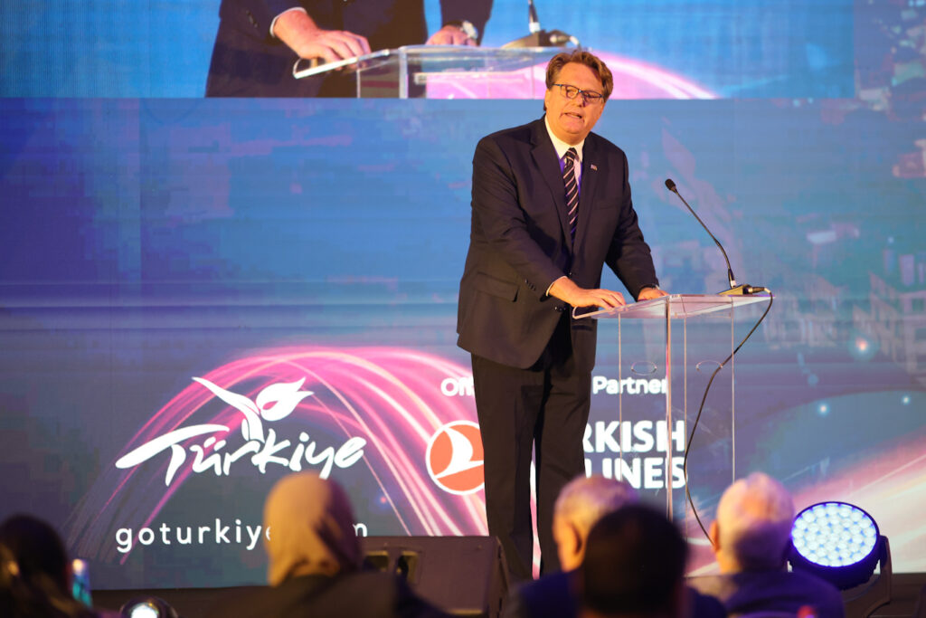 Asya Pasifik Seyahat Birliği (PATA) 2025 Yıllık Zirvesi, 35 destinasyondan 260 delegenin katılımıyla, Sürdürülebilir Bir Gelecek için Zamansız Bilgelik (Timeless Wisdom for a Sustainable Future) temasıyla İstanbul'da gerçekleştiriliyor.