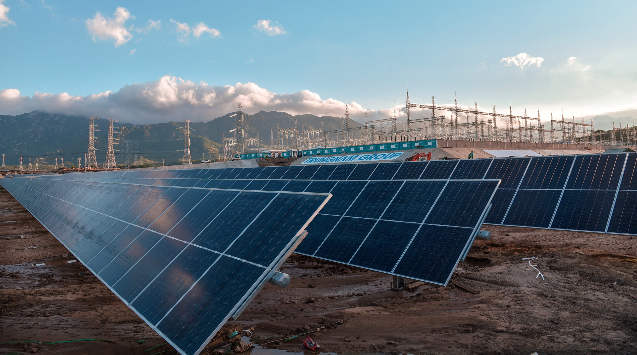 Vietnam - güneş enerji panelleri