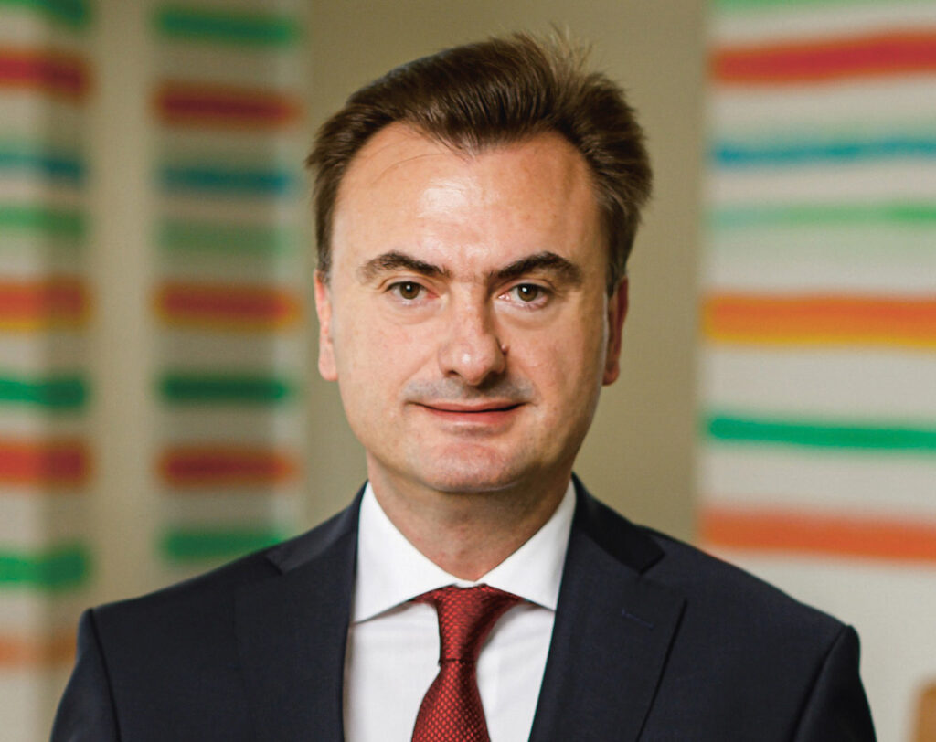 13-3-_Onayl_____Erkan_Kafadar_Foto_edited_edited Borusan Grup CEO’su Erkan Kafadar