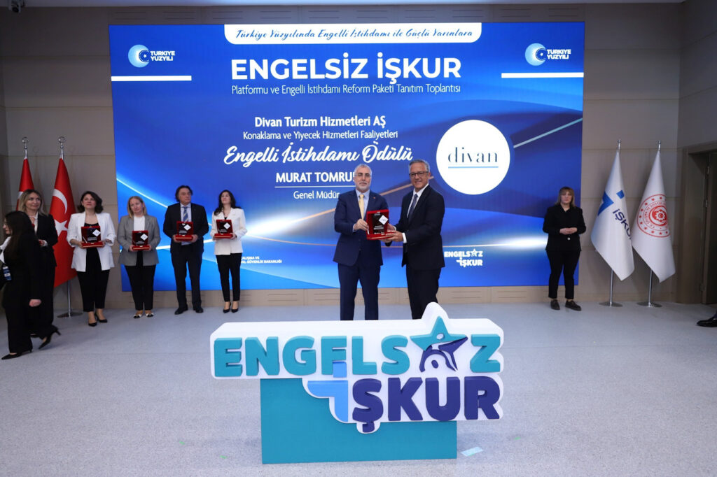 Divan Engelli Bireylerin İStihdamına yönelik ödül aldı.