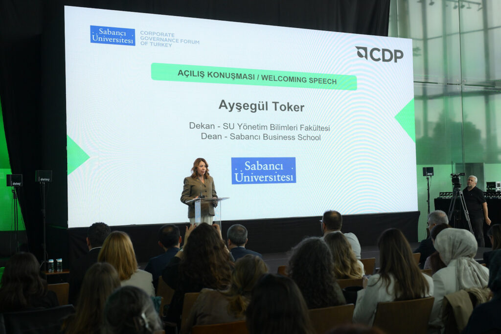 Sabancı Üniversitesi Yönetim Bilimleri Fakültesi Dekanı Ayşegül Toker