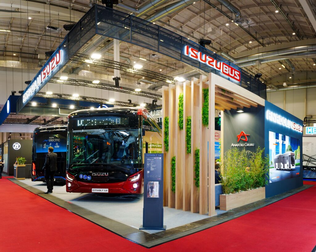 Anadolu Isuzu, UITP Zirvesi’nde %100 elektrikli Citivolt 12 ve NovoCiti VOLT modellerini sergiledi