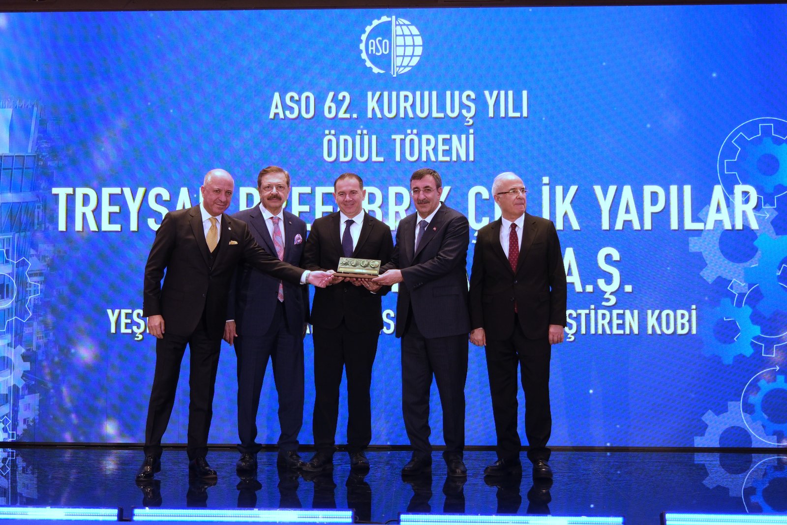 1764743884_ASO_Ba__kan___Seyit_Ard______TOBB_Ba__kan___Rifat_Hisarc__kl__o__lu__Treysan___cra_Kurulu___yesi___zg__r_Hamdi_Onat__Cumhurba__kan___Yard__mc__s___Cevdet_Y__lmaz TreysaIC Holding
