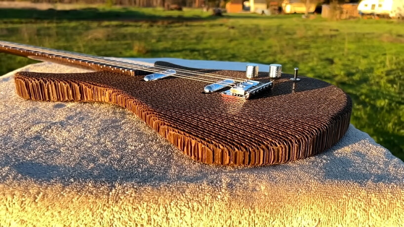 Kartondan Elektrikli Gitar