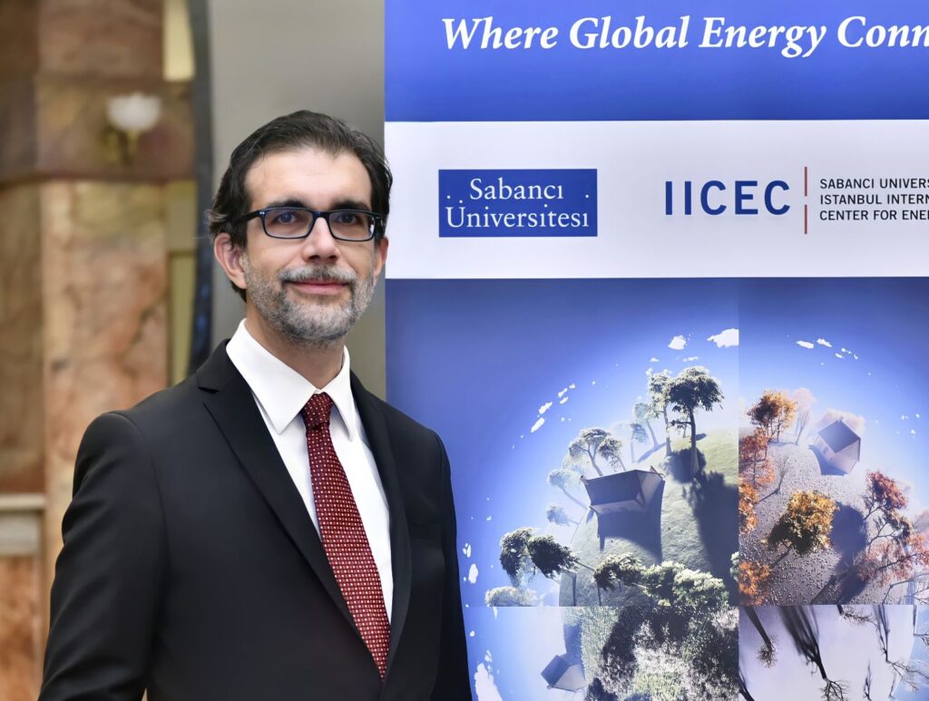 Sabancı Üniversitesi İstanbul Uluslararası Enerji ve İklim Merkezi (IICEC) Direktörü Bora Şekip Güray