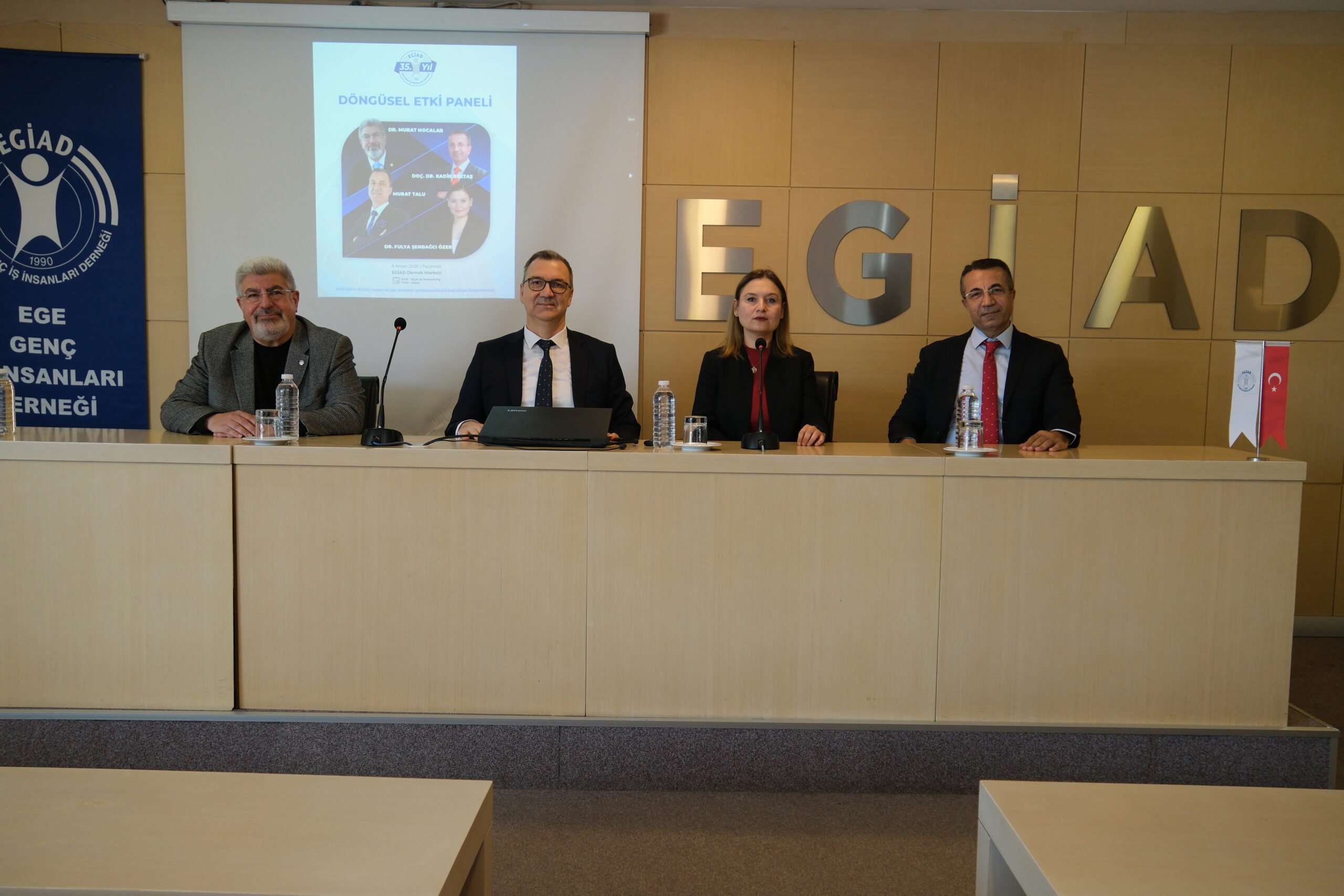 EGİAD ve CILAB iş birliğiyle düzenlenen panel