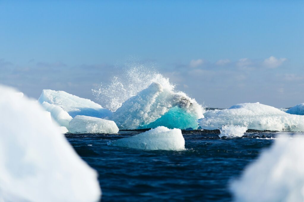 Antartica-Buzullar eriyor