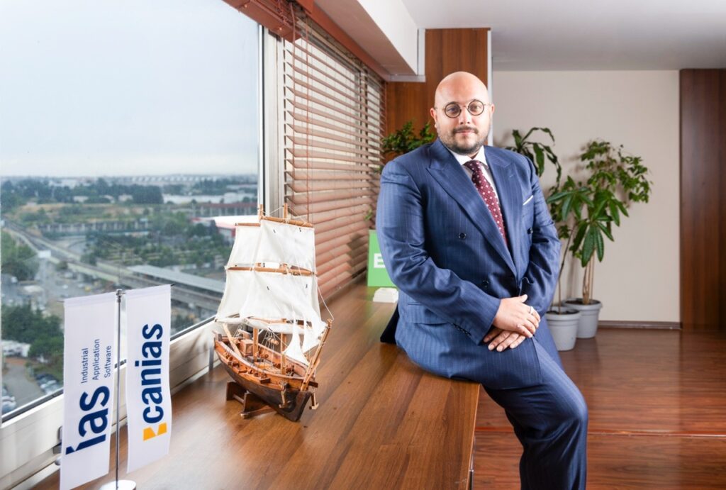bu IAS YÖNETİM KURULU BAŞKAN VEKİLİ VE CEO I CAN HAKAN KARABİBER