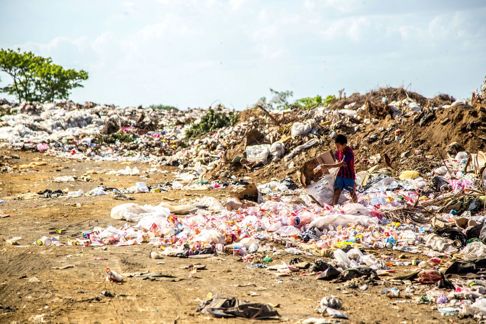 hermes-rivera-R1_ibA4oXiI-unsplash Avrupa Plastik Çöpü